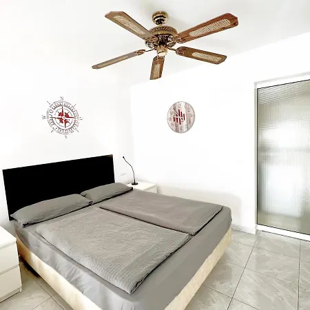 Beachhouse La Palma Appartamento *